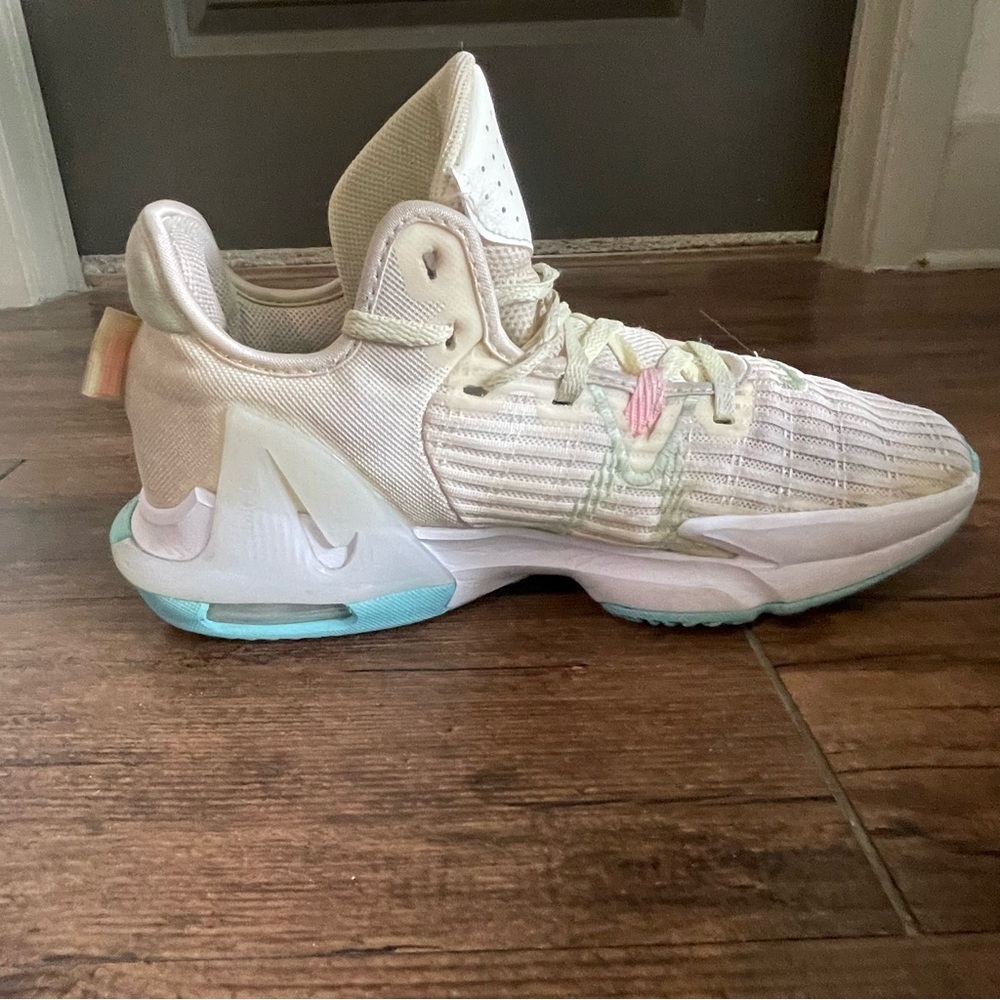 Nike Witnnea VII LeBron men’s size 10 - Picture 8 of 9